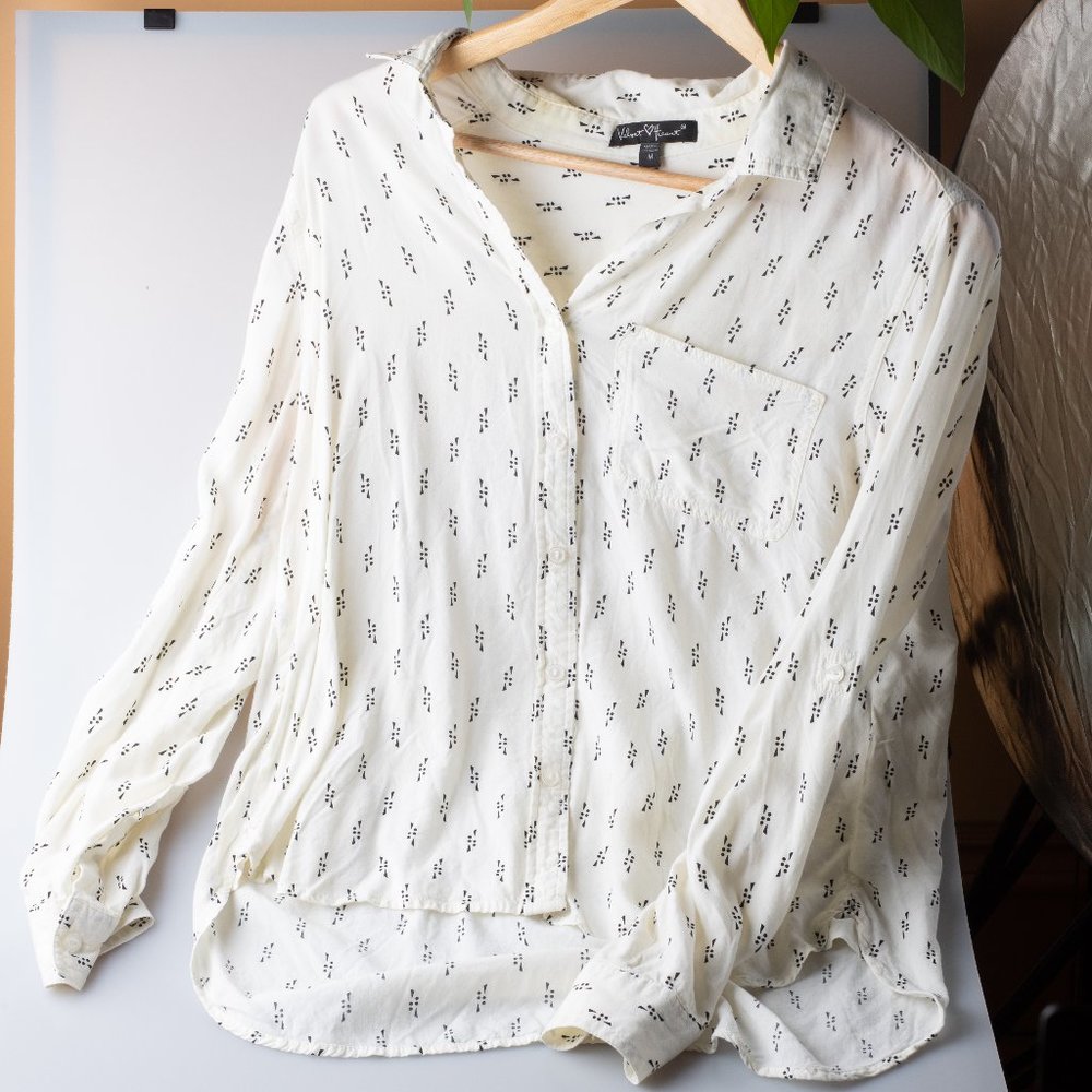 Velvet Heart Buttoned up patterned white blouse